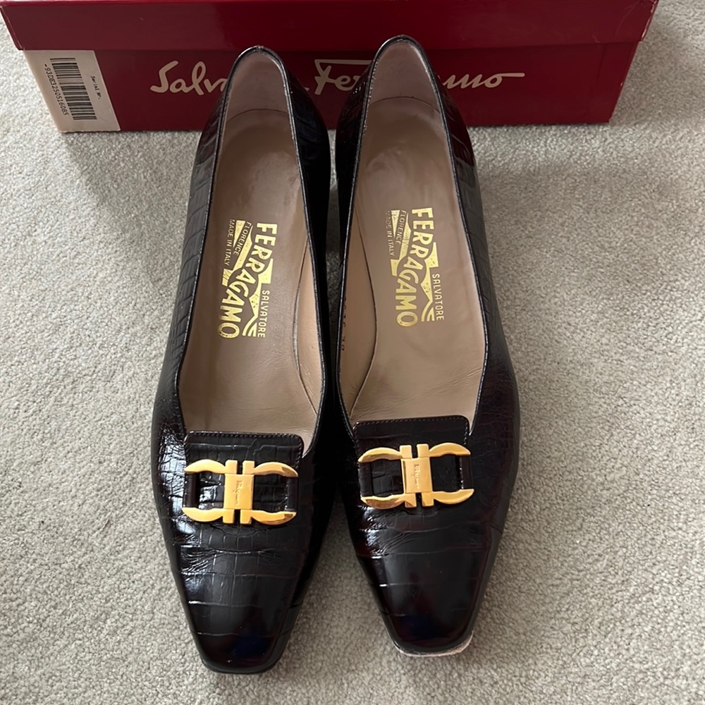 Salvatore Ferragamo Navarra Women’s Shoes